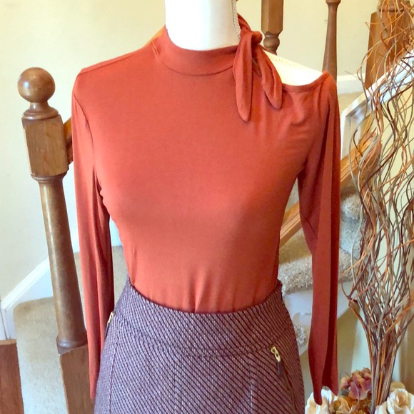 SHEIN Tops - SHEIN Key-hole Mock Neck Bow-tie Long-sleeves Top